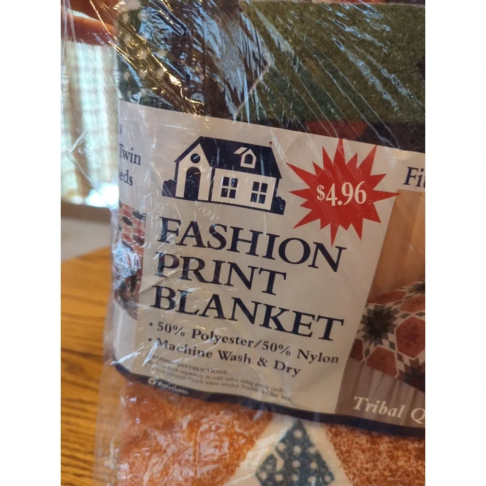 New Old Stock Vintage Fashion Print Blanket Tribal Quilt Full/Twin 72